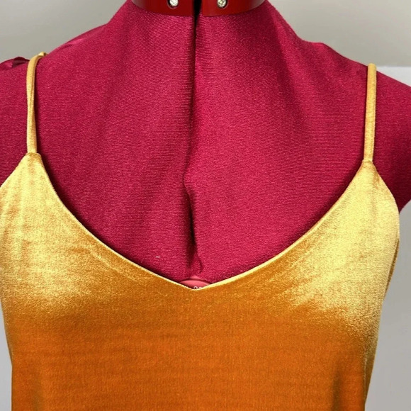 Banana  Republic stretch velvet cami V-neck front/back adjustable straps lined - Picture 6 of 9